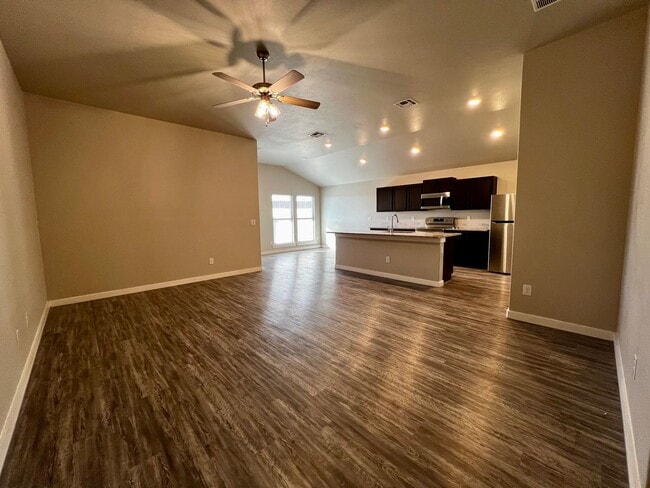 Building Photo - $500 OFF MOVE IN SPECIAL - Charming 3 Bedr...