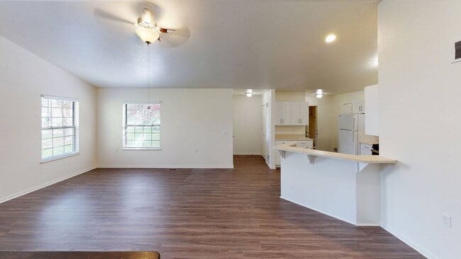 Building Photo - Gull Prairie/Gull Run Apartments and Townhomes