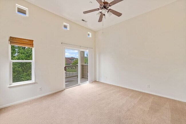 Foto del edificio - Modern 3-Bedroom North-End Condo Near Canyon View Park & Mesa Mall