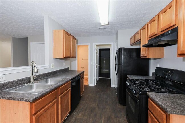 Foto del edificio - 632 Shadow Lake Dr