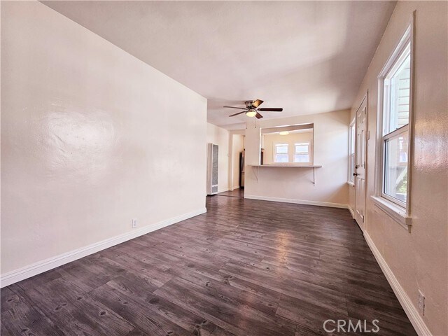 Foto del edificio - 219 E 10th St