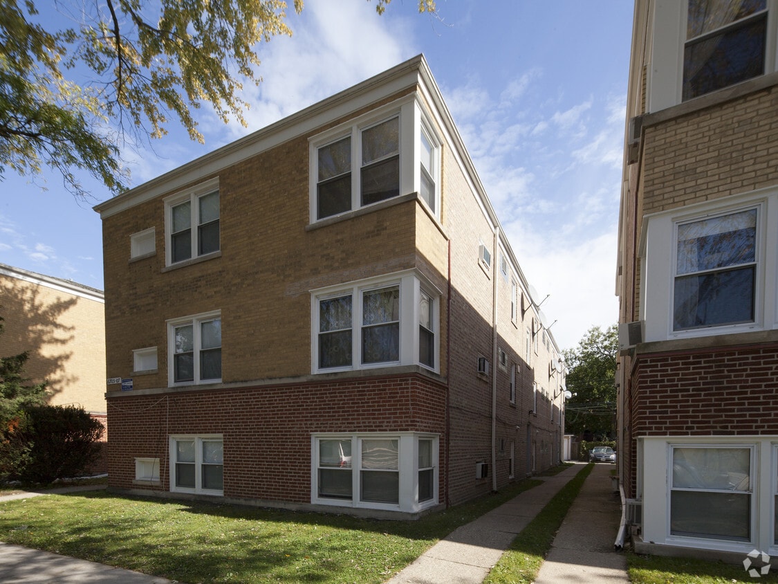 Primary Photo - 6705-6737 N California Ave