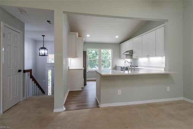 Building Photo - 290 Windship Cove