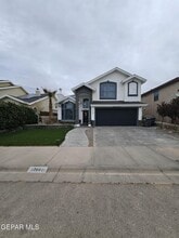 Building Photo - 12661 Paseo Rosannie Ave