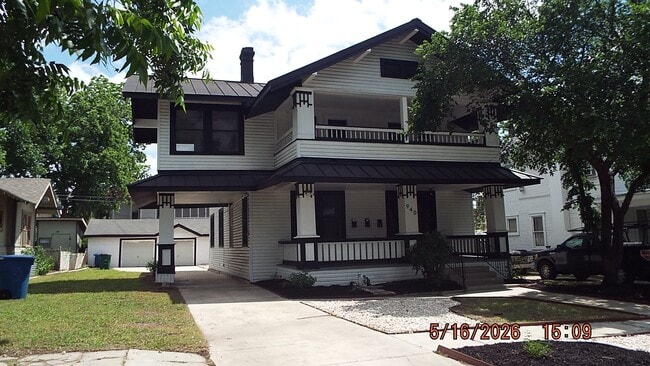 Building Photo - 940 W Mulberry Ave