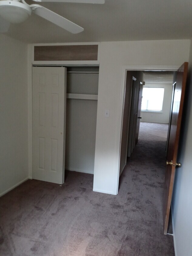 Bedroom 2 - 2832 Saxton Rd
