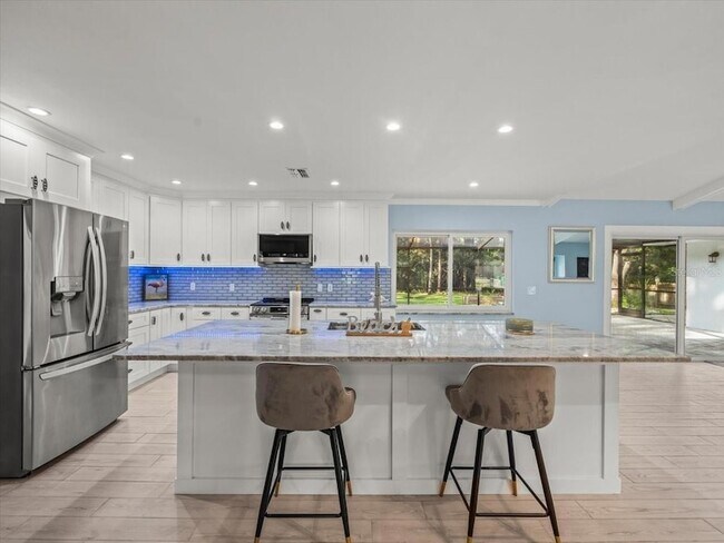 Building Photo - 11815 W Waterway Dr