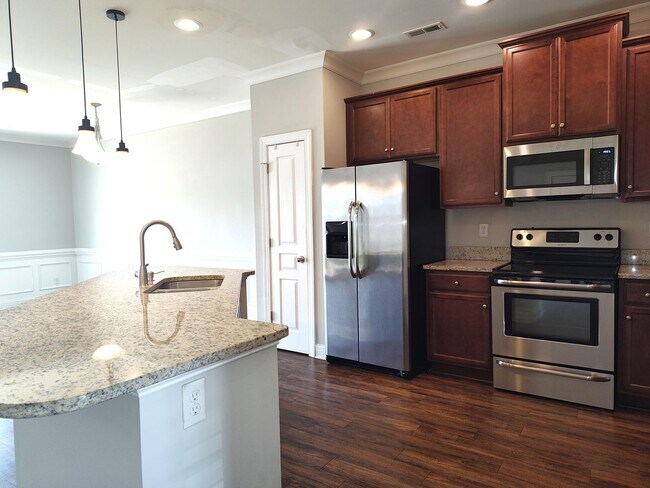 Foto del edificio - Charming Townhome located in the Settlers Landing Community in Concord NC!