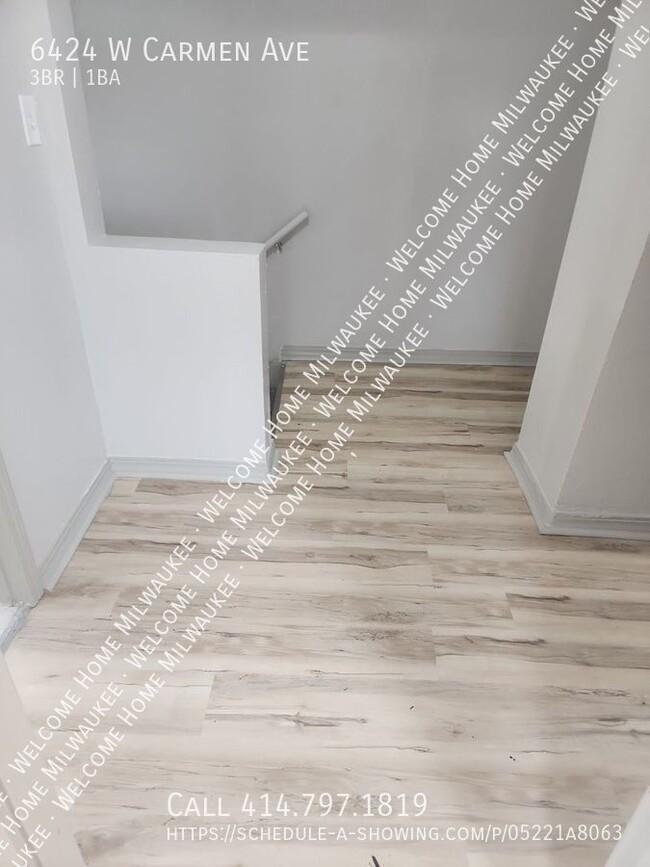 Building Photo - COMING SOON Welcome Home to this Charming ...