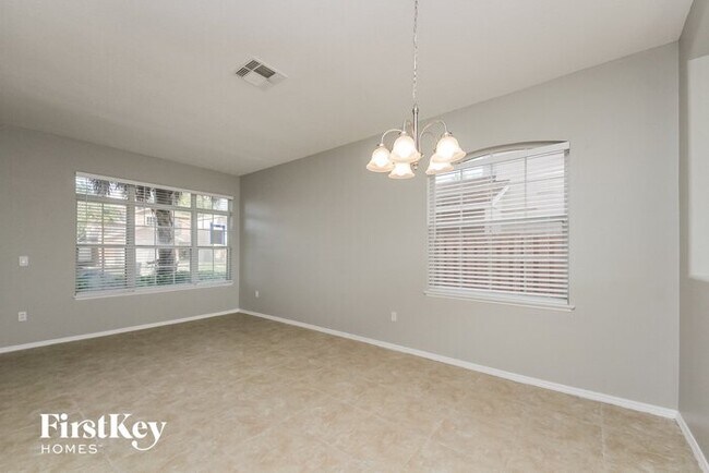 Building Photo - 2015 Meadow Pond Way
