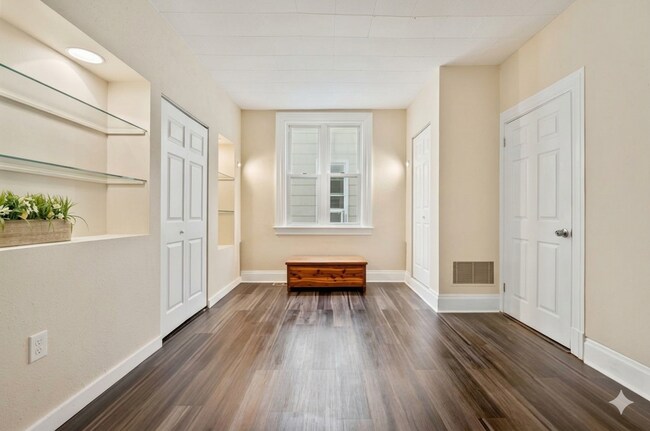 Building Photo - 13 Vilsack St
