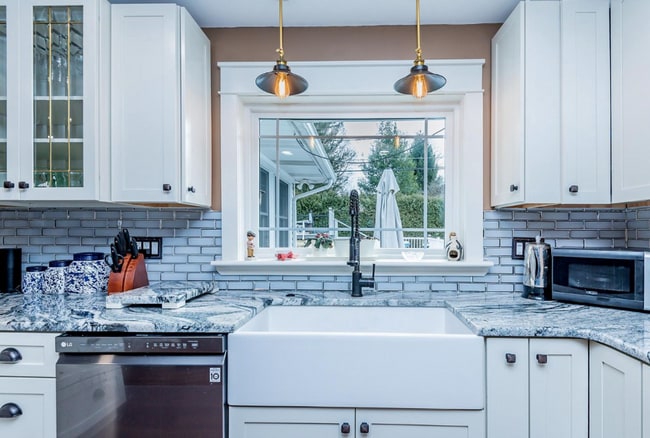 Building Photo - Beautiful 3 Bedroom in Camp Hill