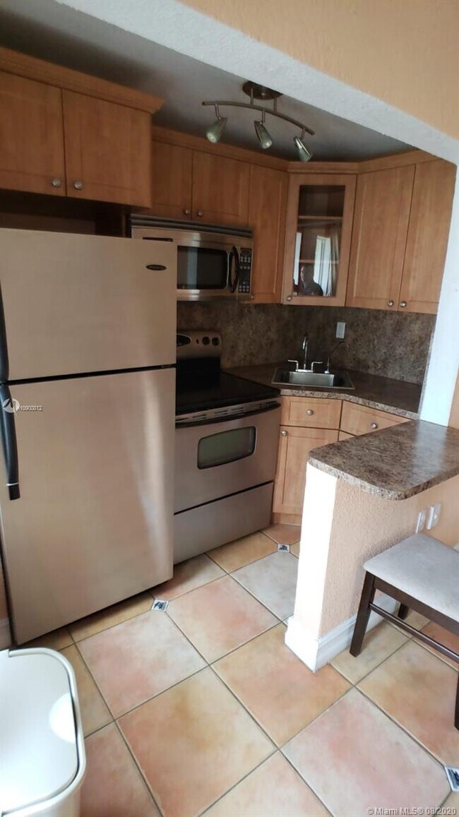 Building Photo - 4025 Indian Creek Dr