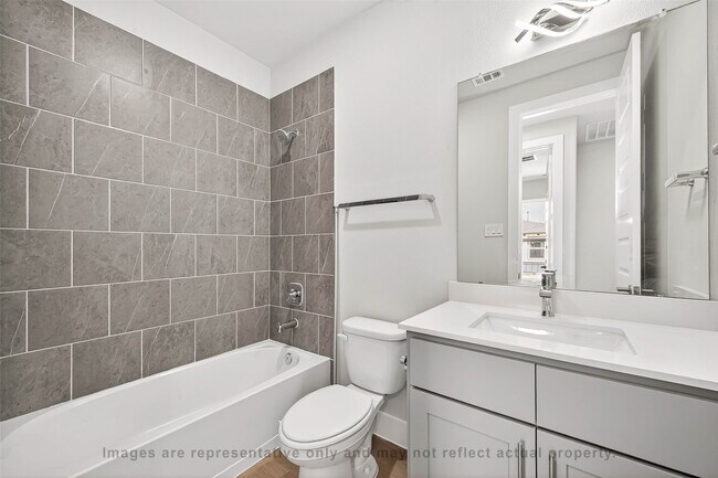 Foto del edificio - 10719 Mason Rd
