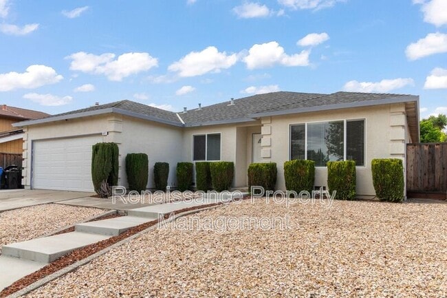 Building Photo - 677 Chardonnay Dr