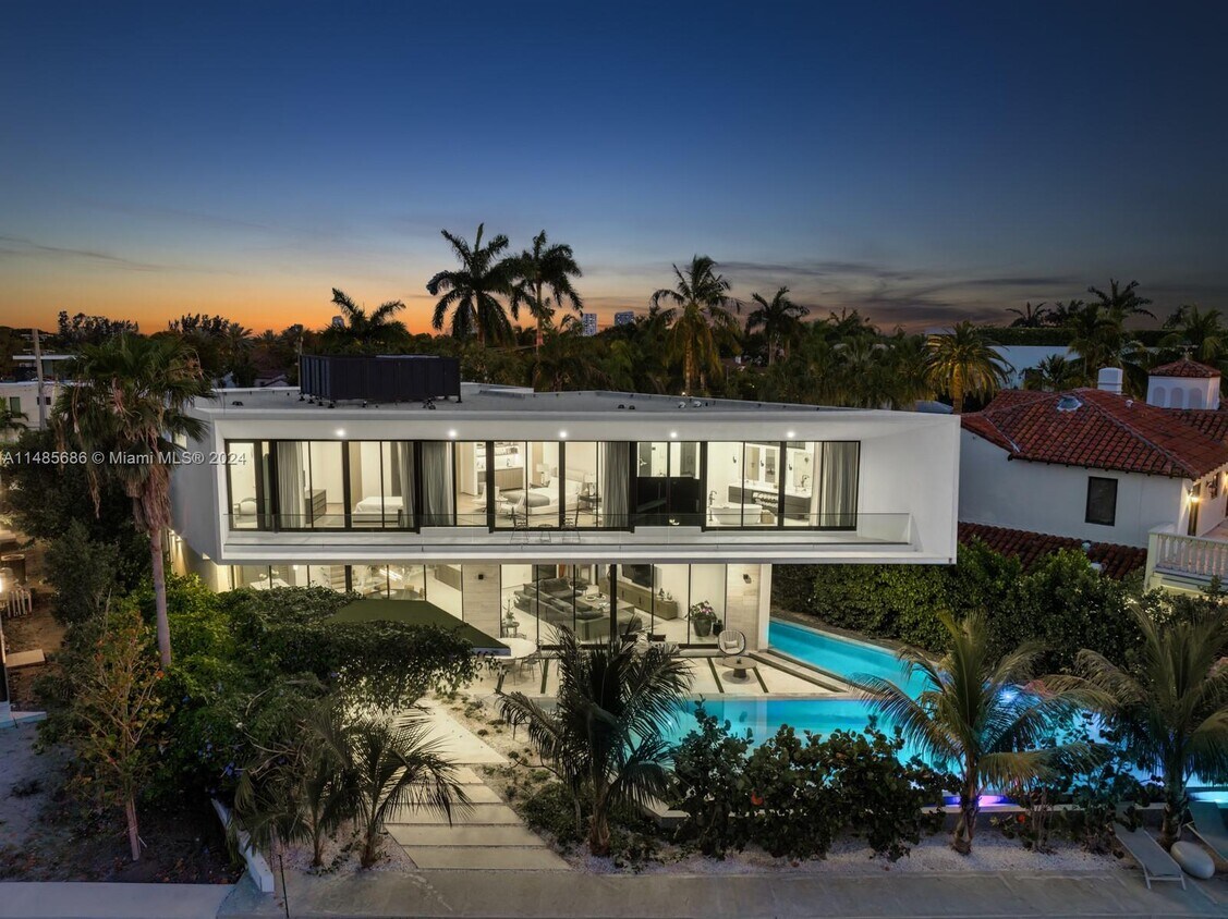 Foto principal - 3166 N Bay Rd