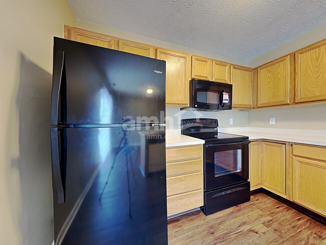 Building Photo - 3725 Waterbridge Ln