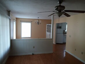 Dining - 723 N Conway St