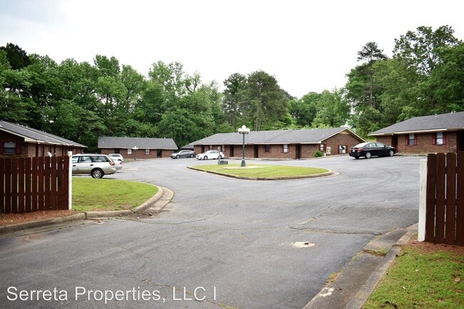 Building Photo - 119 Lakeshore Dr