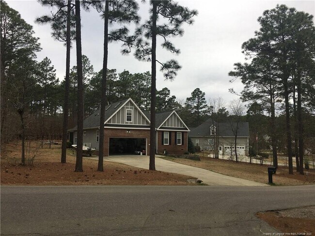 Building Photo - 109 Golf Dr