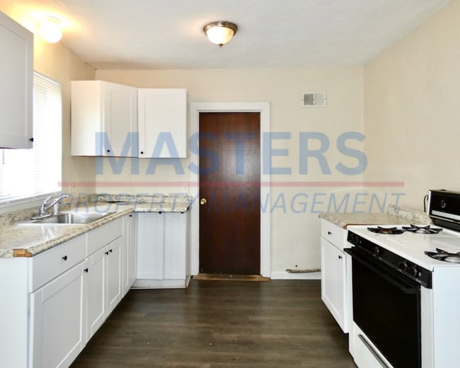 Building Photo - 2 Bed 1 Bath House
