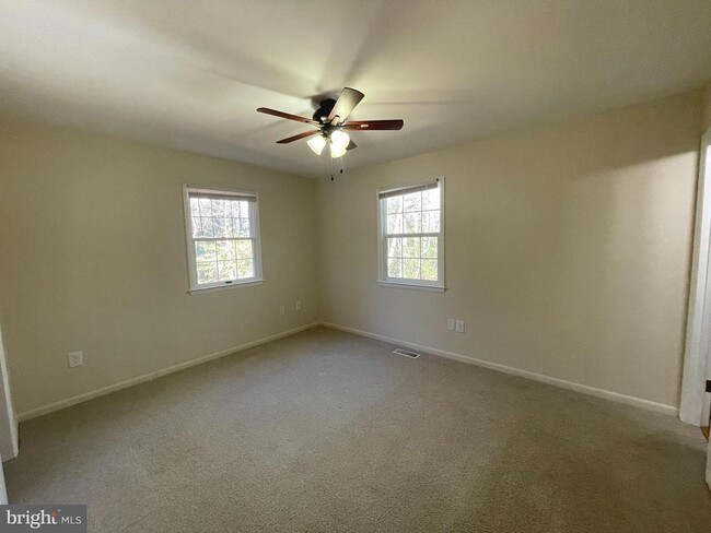Building Photo - 330 Pilot Way