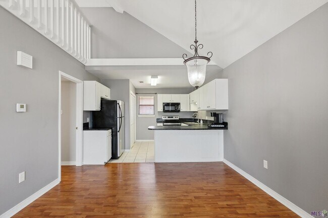 Foto del edificio - 5141 Butter Creek Ln