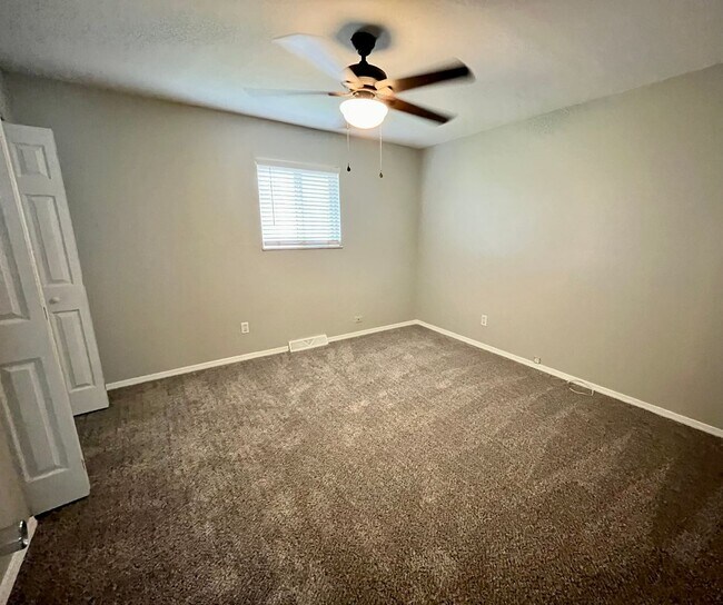 Building Photo - Two bedroom house in Wood River