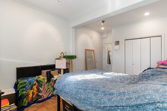 Foto del edificio - 99 W 4th St