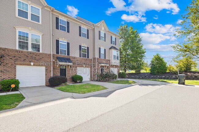 Building Photo - 2306 Rachelwood Dr