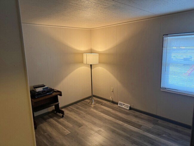 Foto del edificio - 1225 13th St SE