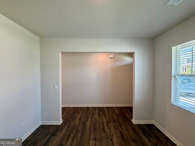 Building Photo - 8233 Bluewater Dr