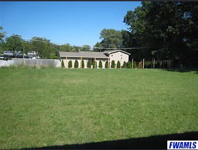 Foto del edificio - 1926 Beechmont Dr