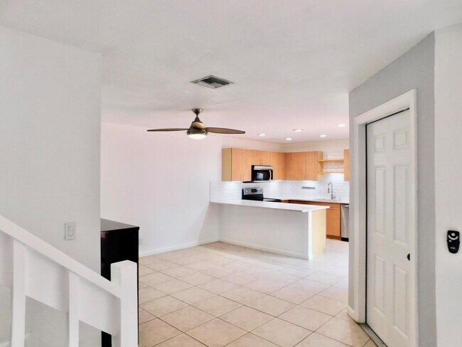 Foto del edificio - 4155 Turnberry Cir