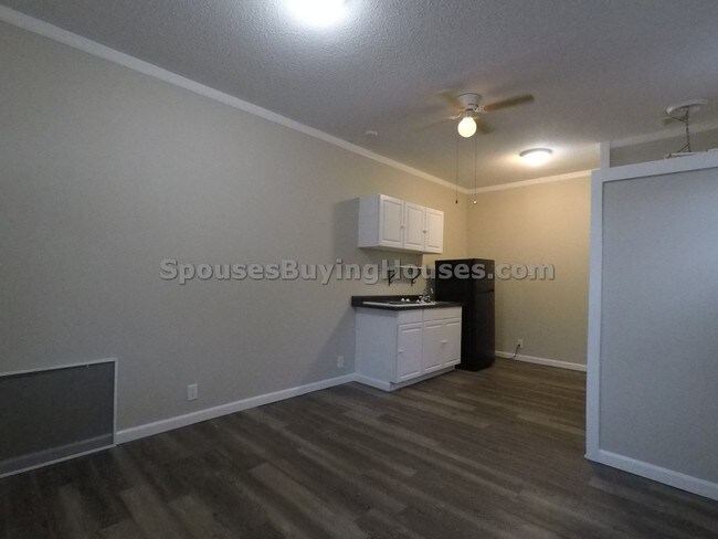 Foto del edificio - 2545 S Meridian St