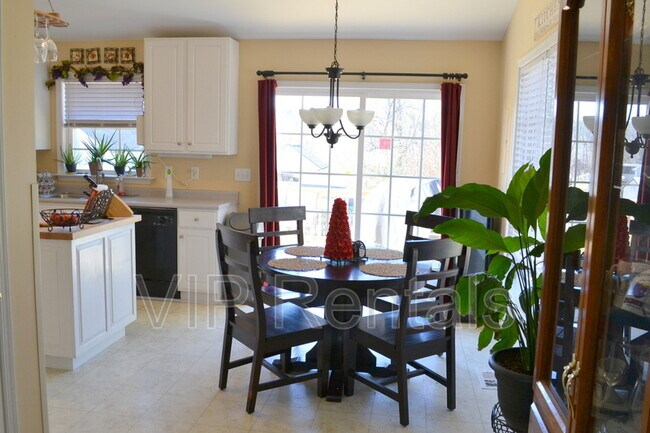 Foto del edificio - 5624 Lake Crest Way