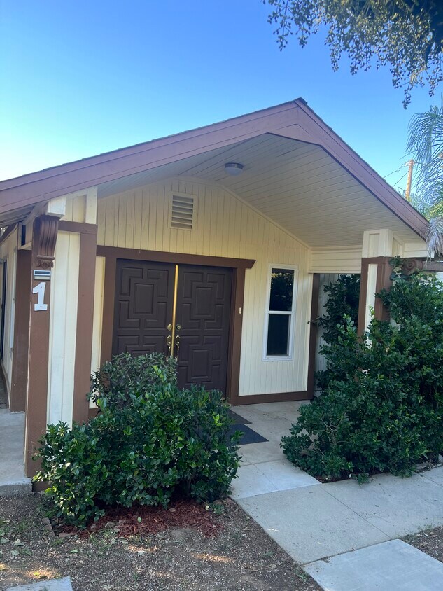 38621 Vineland St Unit 1, Cherry Valley, CA 92223 Apartments in