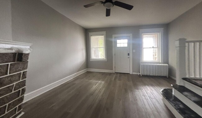 Foto del edificio - 705 Edgemore Rd