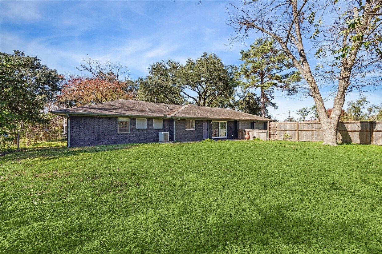 Foto del edificio - 4014 Willow Springs Ln