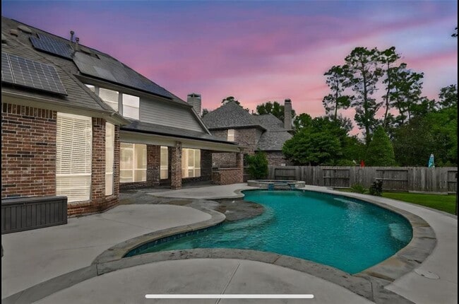 Building Photo - 11822 Bandera Creek Ln