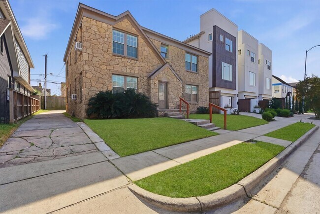 Foto del edificio - 403 W Polk St