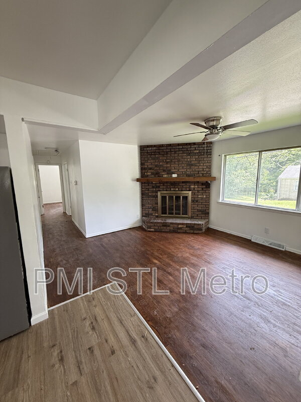Foto del edificio - 10102 Winkler Dr