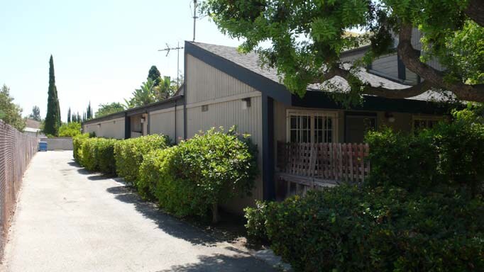 Building Photo - 4716 Whitsett Ave