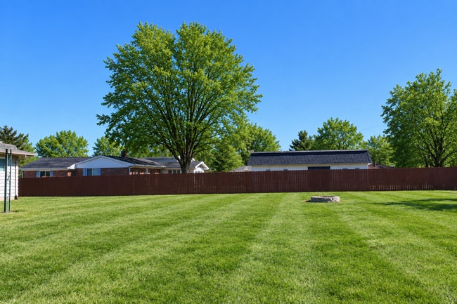 Building Photo - 1394 Rollins St