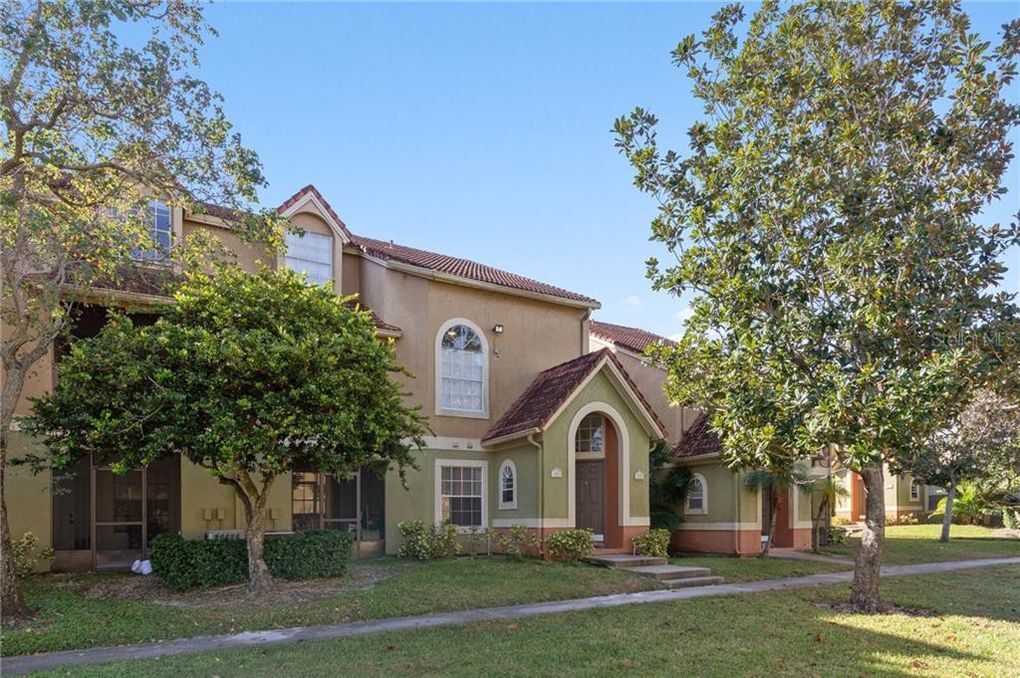 Primary Photo - 445 Fountainhead Cir