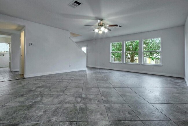 Building Photo - 302 Sunny Brook Dr