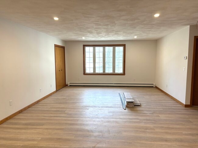 Photo - 28 South Ave Apartment