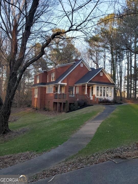 Foto del edificio - 16465 Freemanville Rd