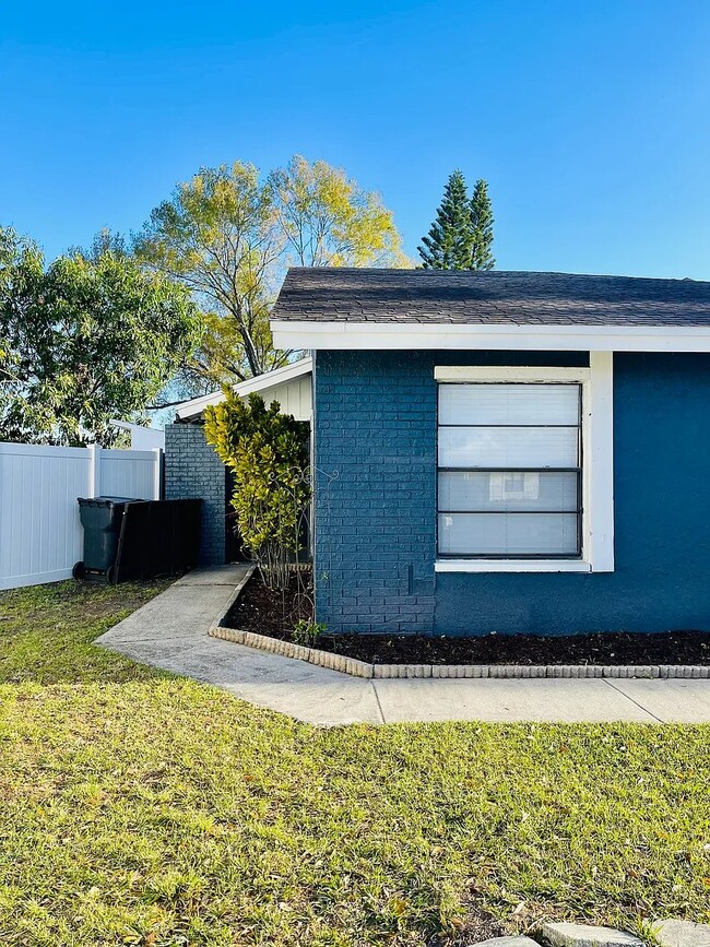 Building Photo - 10007 Okengate Pl