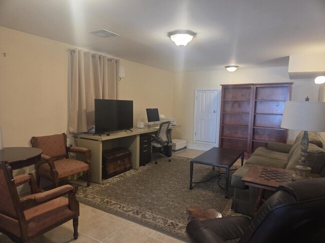 Building Photo - 4422 Walmsley Ave